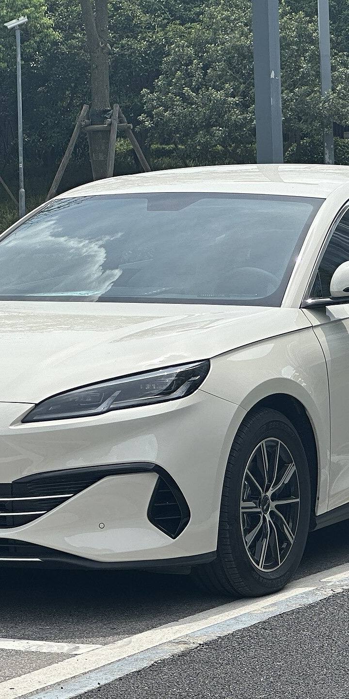 Por que o carro da BYD custa o que custa