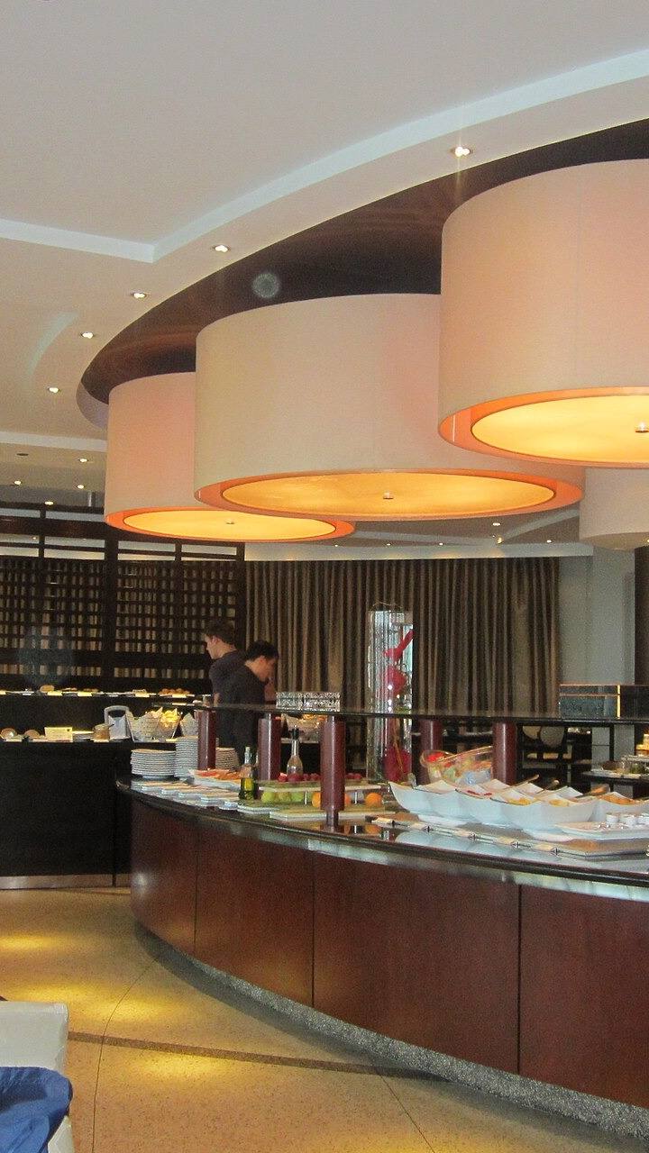 O cafe de hotel cinco estrelas vendido por 20 yuans