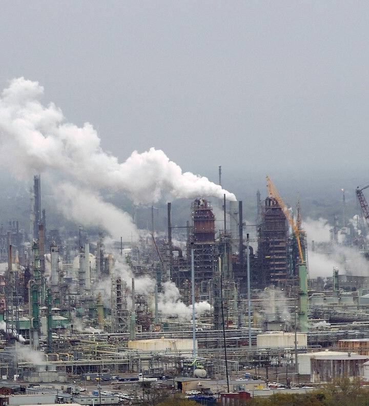 A China deveria ser a maior vítima do fechamento de Ormuz. Virou a maior beneficiada