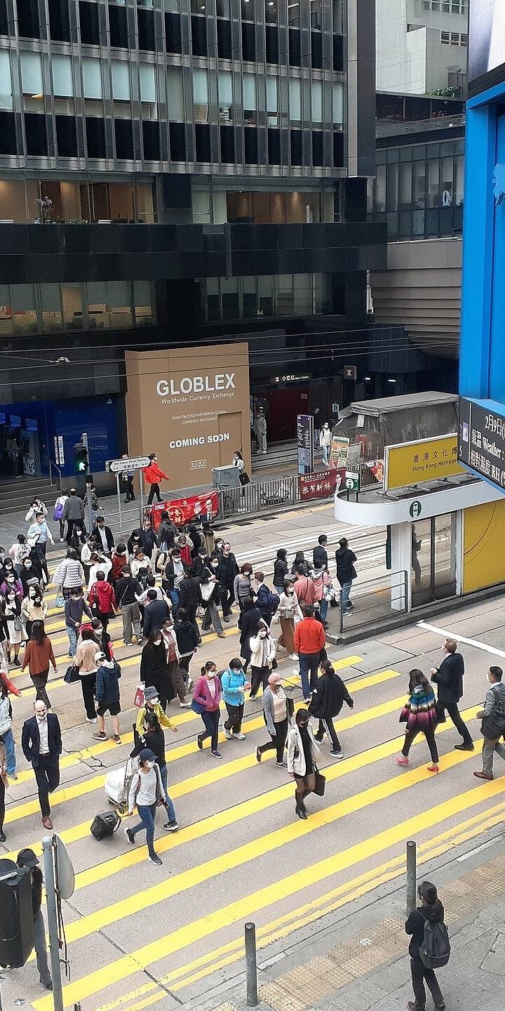 Hong Kong, a cidade onde não se pisa na rua