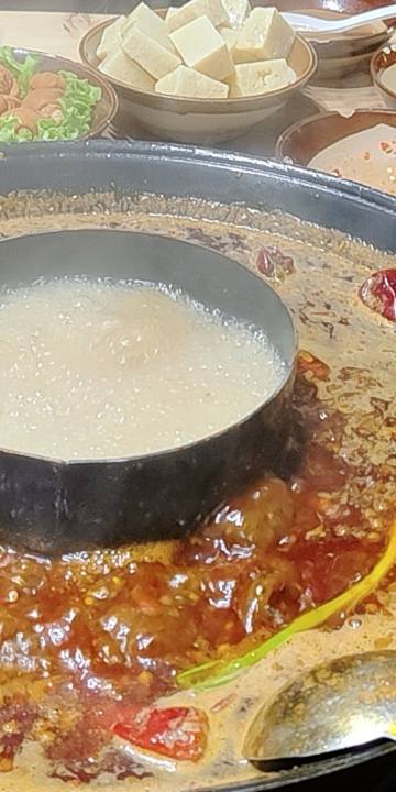Hotpot e a Haidilao: a refeição milenar que virou indústria global