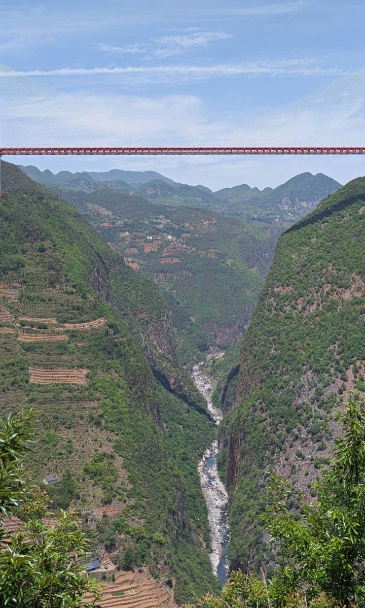As pontes mais insanas do mundo estão todas na China (a mais alta, a mais longa e a de vidro)